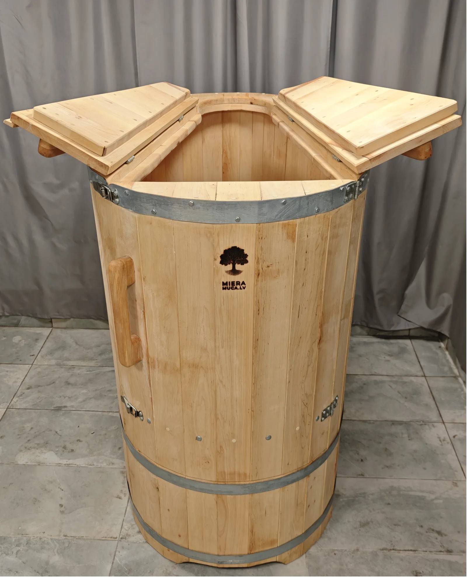 Details and seat of a mobile alder-wood steam barrel sauna